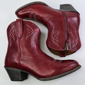 Ariat Women's Darlin 10017324 Red Leather
Ankle Booties - Size 9B